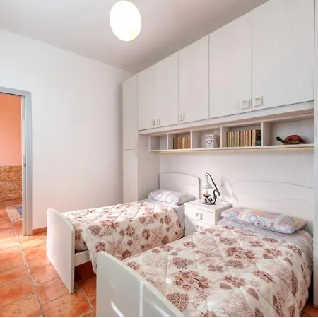 Sabina Apartament *